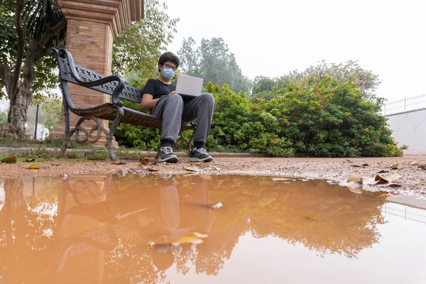 Stock Photo Young Boy Wearing Protective Face Mask Due Covid19 — Stock Photo, Image