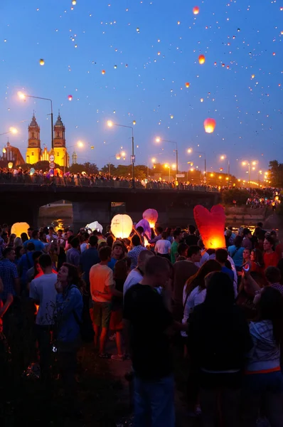 Poznan Poland Jun 2013 People Sky Lanterns Kupala Night City — Stock Photo, Image