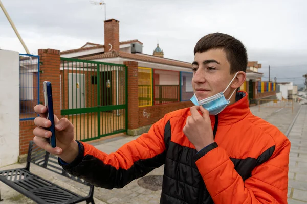 Stock Photo Happy Young Boy Wearing Face Mask Due Covid19 — Stock Photo, Image