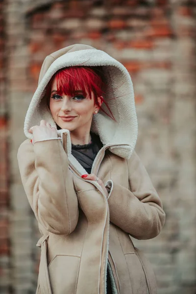 Portrait Beautiful Smiling Red Haired Woman Bangs Wearing Warm Winter — стоковое фото