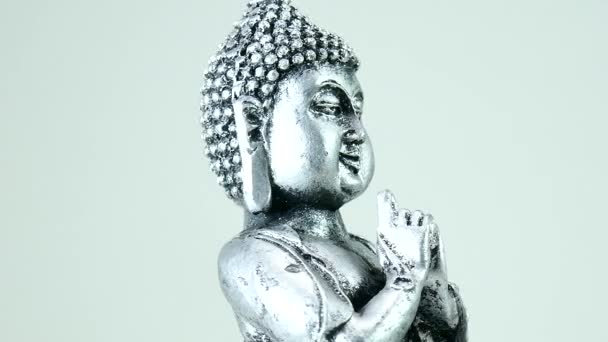 Статуя Будды Белом Фоне — стоковое видео