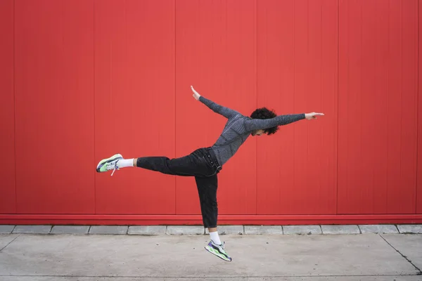 Een Jonge Man Lucht Een Hip Hop Danser Dansend Hedendaagse — Stockfoto