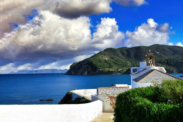 Bella Chiesa Bianca Sul Mar Egeo Grecia Isola Skopelos Monastero — Foto Stock