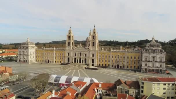 Closeup Shot Ancient Historical Building City Center Sky Background — Stockvideo