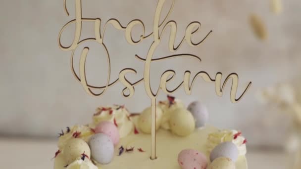 Fehér Torta Asztalon Finom Édes Desszert — Stock videók