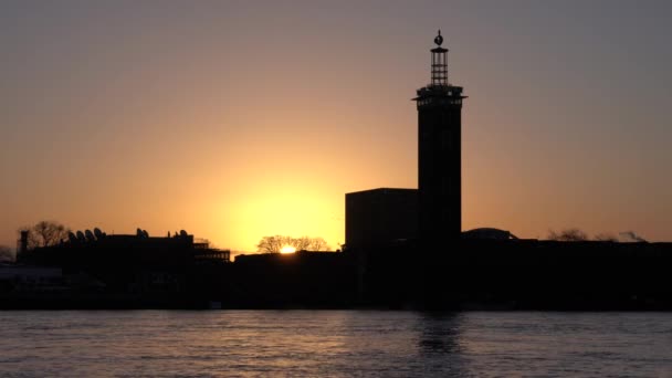 Blick Auf Eine Stadt Bei Sonnenuntergang — Stockvideo