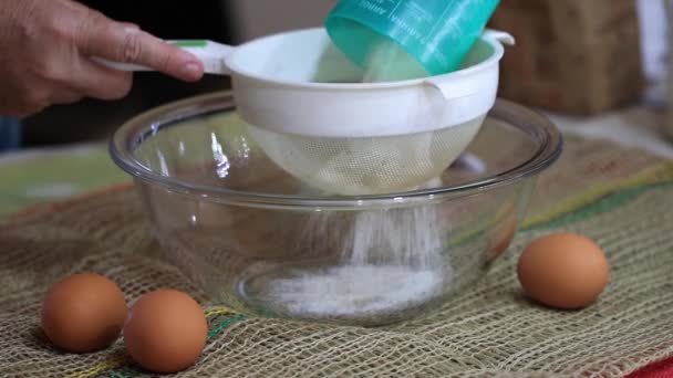 Uma Bela Foto Processo Preparação Uma Massa Pizza Caseira — Vídeo de Stock