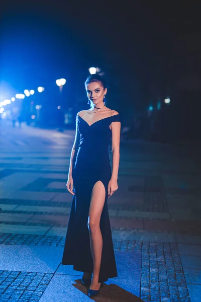 Vertical Shot Classy Young Caucasian Female Elegant Black Dress Posing — Stock Photo, Image