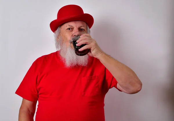 Anciano Hombre Caucásico Bebiendo Vaso Bebida Fresca —  Fotos de Stock
