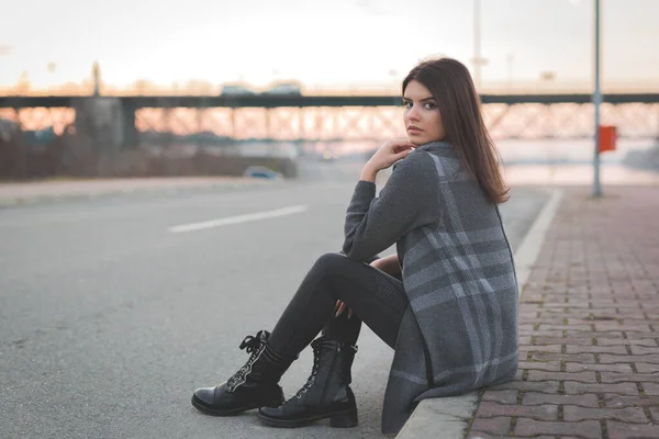 Young Stylish Female Posing Sitting Ground Street — Zdjęcie stockowe