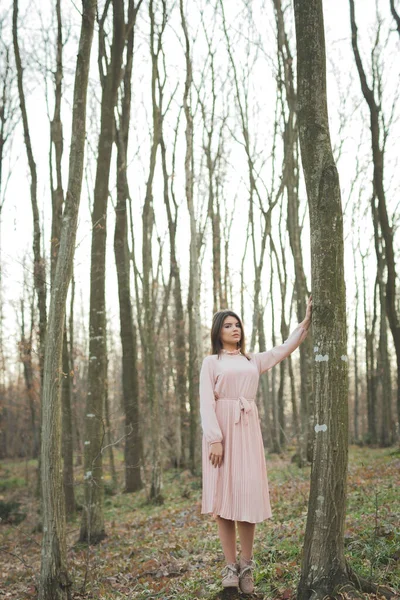 Vertical Shot Young Caucasian Woman Elegant Pink Dress Forest — 스톡 사진