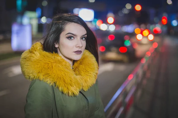 Een Oppervlakkige Focus Shot Van Een Zelfverzekerde Blanke Vrouw Een — Stockfoto