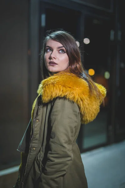 Een Oppervlakkige Focus Shot Van Een Zelfverzekerde Blanke Vrouw Een — Stockfoto