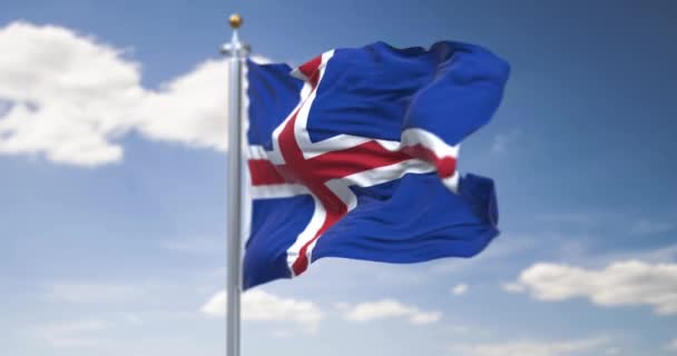 Bendera Islandia Berkibar Kibar Dalam Angin Latar Langit — Stok Video