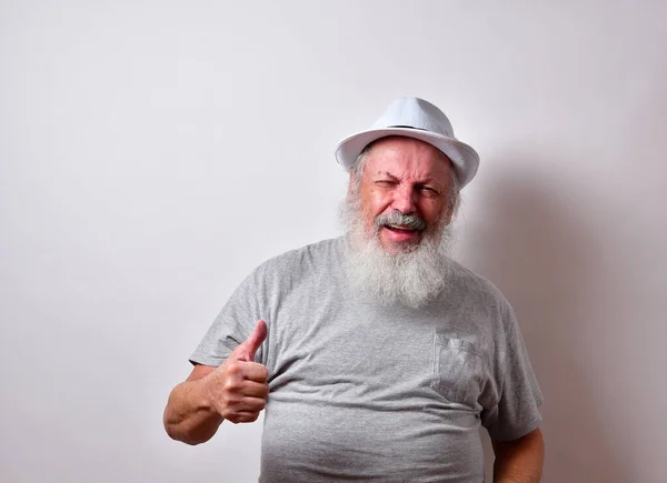Old American Male Long White Beard Showing Thumbs — Zdjęcie stockowe