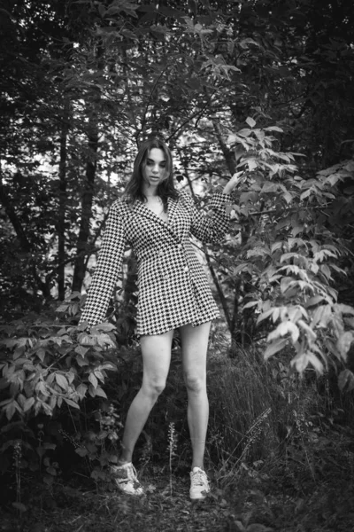 Vertical Shot Caucasian Female Trendy Outfit Posing Woods Grayscale — ストック写真