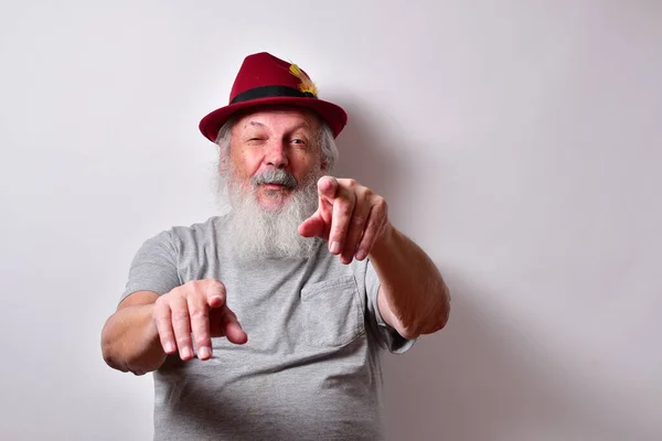Old American Male Grey Shirt Red Fedora Hat Making Fun — Stock Photo, Image