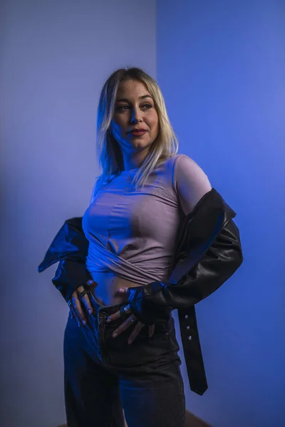 Attractive Caucasian Female Spain Leather Jacket Posing Studio Blue Lights — Fotografia de Stock