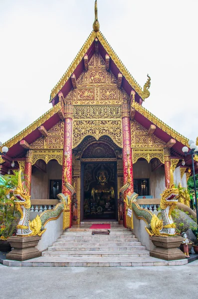 Vertikal Bild Templet Wat Klang Wiang Chiang Rai Thailand — Stockfoto