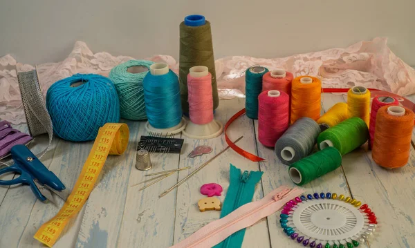 Швейные Принадлежности Домашнего Шитья Одежды — стоковое фото