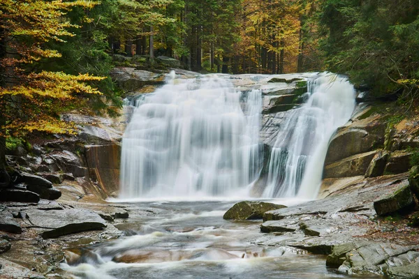 Autunno Vista Del Fiume Mumlava Cascate Vicino Harrachov — Foto Stock