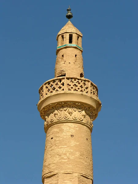 Egy Régi Minaret Teteje Dél Iránban Ami Jellemző Minaret Stílusára — Stock Fotó