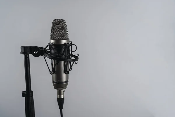 Microphone Wires Studio White Background — Stock Photo, Image