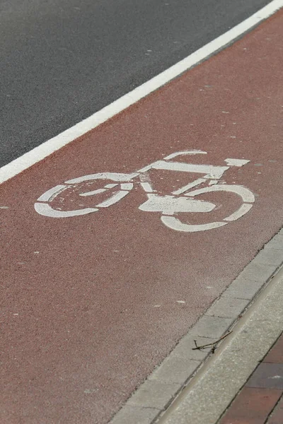 Een Verticaal Shot Van Een Fietspad Straat — Stockfoto