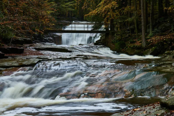 Herbst Blick Auf Mumlava Fluss Und Wasserfälle Der Nähe Von — Stockfoto