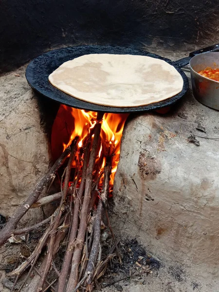 Wooden Fire Burning Hand Made Mud Stove Bread Roti Being — Stock Photo, Image