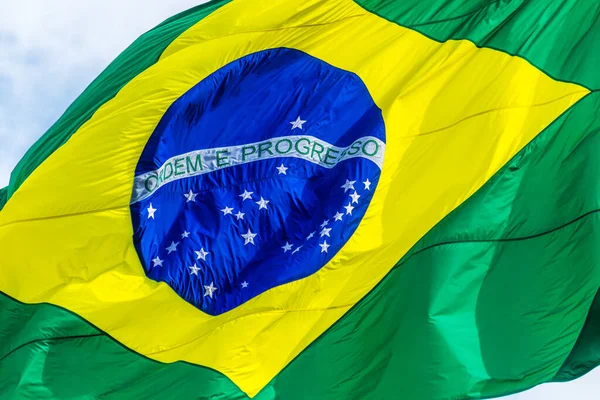 Primo Piano Una Bandiera Del Brasile Sventolante — Foto Stock