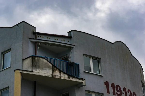 Poznan Polen Januar 2018 Dachgeschoss Eines Mehrfamilienhauses Mit Balkon — Stockfoto