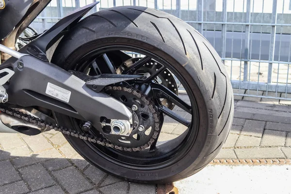 Kiel Německo 2021 Zadní Kolo Těsném Záběru Kola Ducati Stojící — Stock fotografie