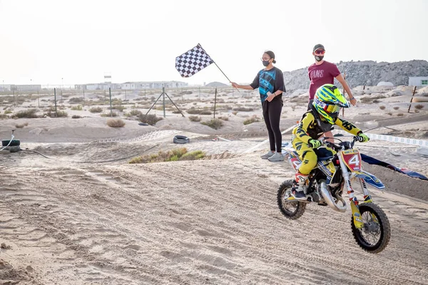 Dubai United Arab Emirates Μαρ 2021 Junior Motocross Αναβάτη Και — Φωτογραφία Αρχείου