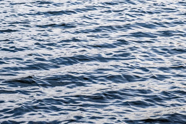 Eine Nahaufnahme Von Wellen Auf Dem Meer — Stockfoto