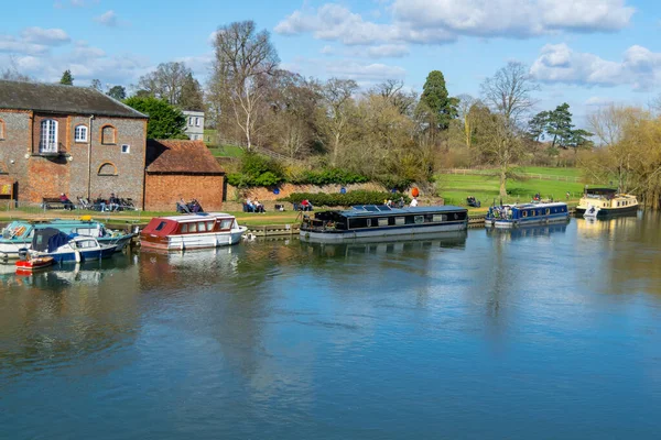 Wallingford Verenigd Koninkrijk Feb 2021 Zicht Rivier Theems Met Enkele — Stockfoto