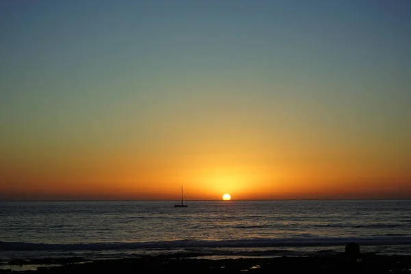 Vacker Utsikt Över Solnedgång Och Havet — Stockfoto