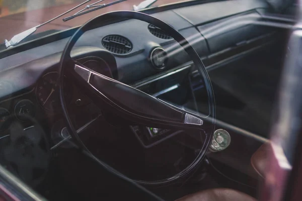 Closeup Shot Car Wheel Window — Stock Photo, Image