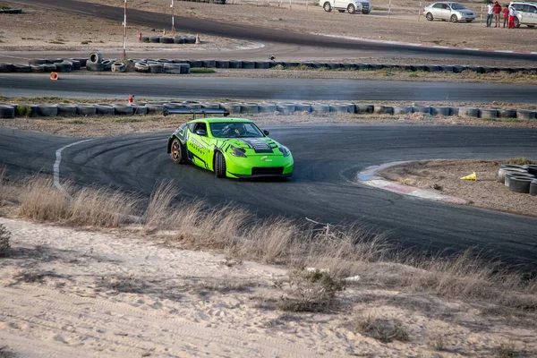 Auto Drag Racing Het Asfalt Tijdens Dag Woestijn — Stockfoto