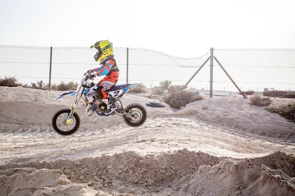 Dubai Emirati Arabi Uniti Mar 2021 Pilota Junior Motocross Moto — Foto Stock