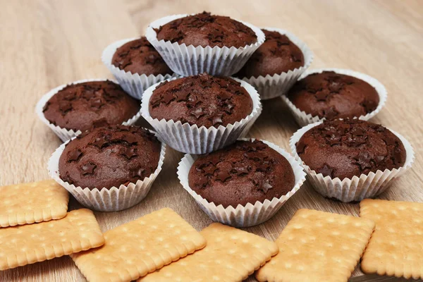 Une Mise Point Sélective Délicieux Muffins Chocolat Craquelins Sur Une — Photo