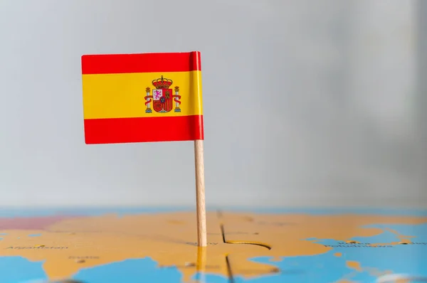 Small Rotatedflag Spain Wooden Stick Fixed Globe — Stok fotoğraf