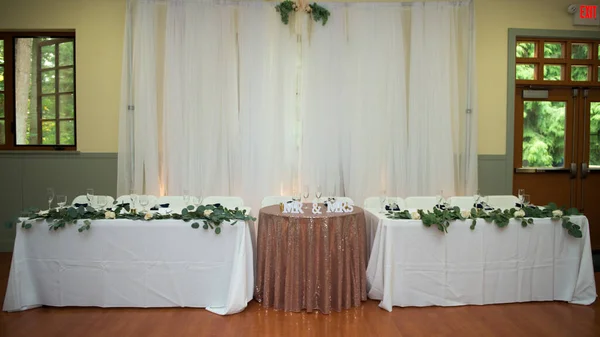 Wedding Hall Showing Two Long White Tables Table Them — Φωτογραφία Αρχείου