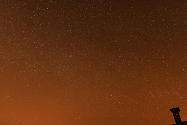 Una Chimenea Cielo Nocturno Estrellado — Foto de Stock