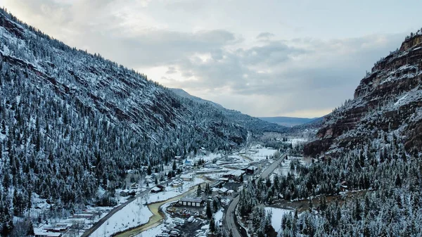 Paisaje Espeluznante Una Estación Montaña Invierno Implacable —  Fotos de Stock