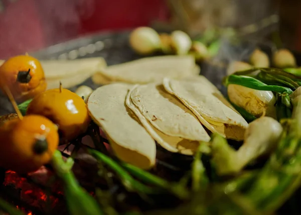 Closeup Shot Tortillas Yellow Peppers Grill — Stock Photo, Image