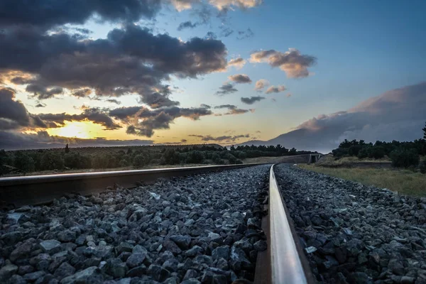 Une Vue Fascinante Sur Coucher Soleil Avec Des Rails Train — Photo