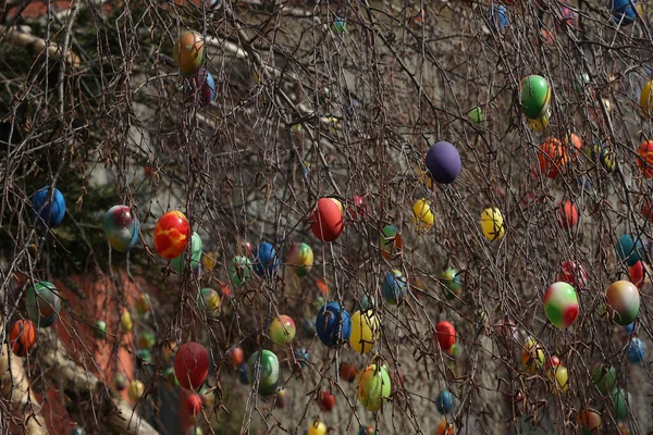 Los Huevos Decorativos Colores Utilizados Para Decorar Pozos Alemania Para — Foto de Stock