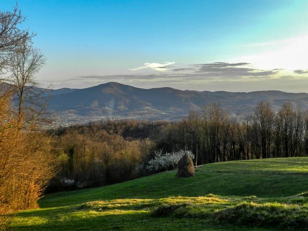 Eine Herrliche Landschaft Majestätischer Berge Sonnenlicht Bosnien Und Herzegowina — Stockfoto