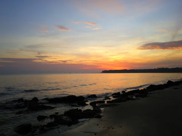 日落时沙滩上的美景 — 图库照片